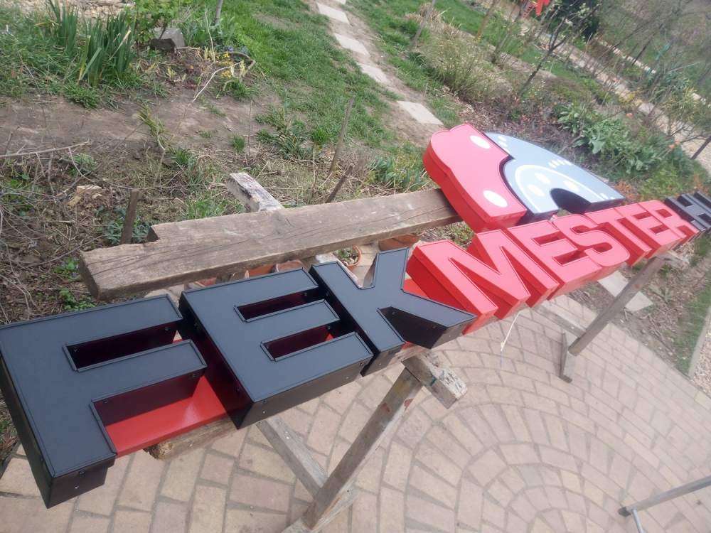 Rekl�mt�bla k�sz�t�s - debrecen