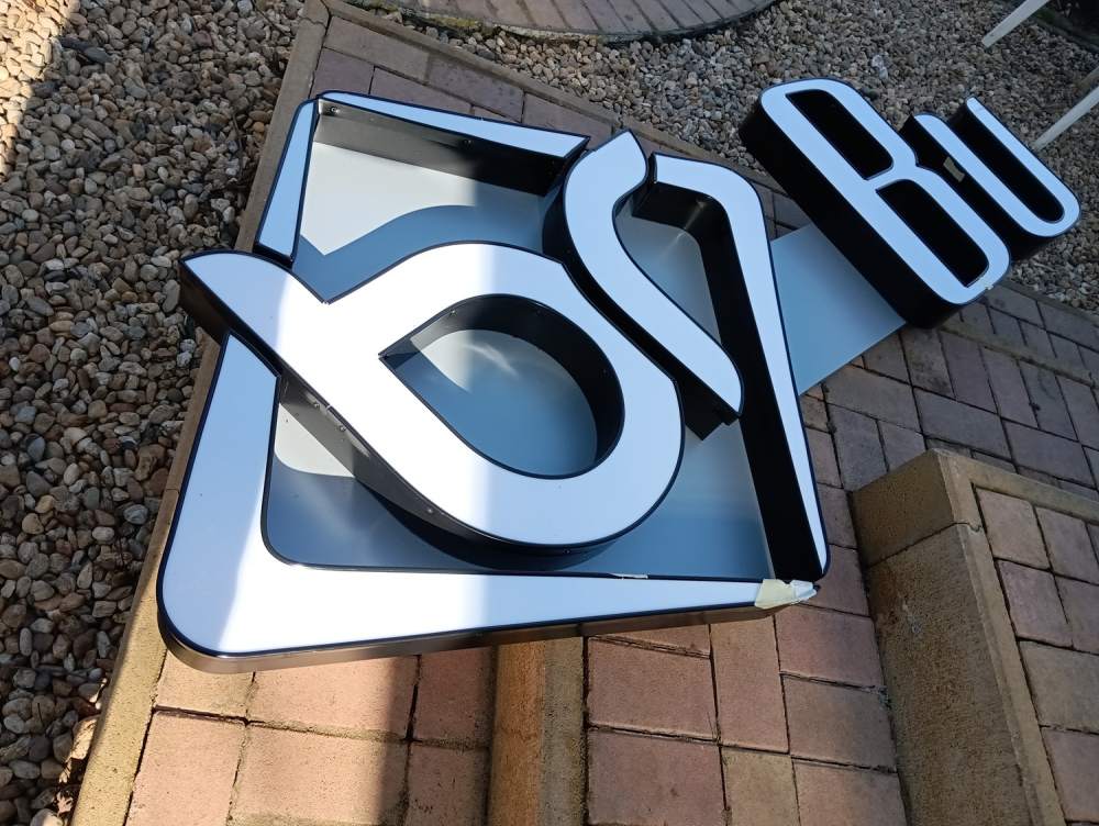 LED világító felírat Pécs